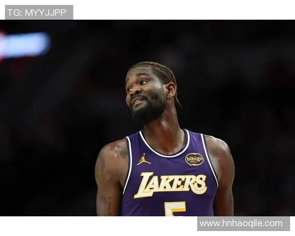 卡佩拉回应艾顿：你身边有两个联盟顶级指挥官，专心打球吧